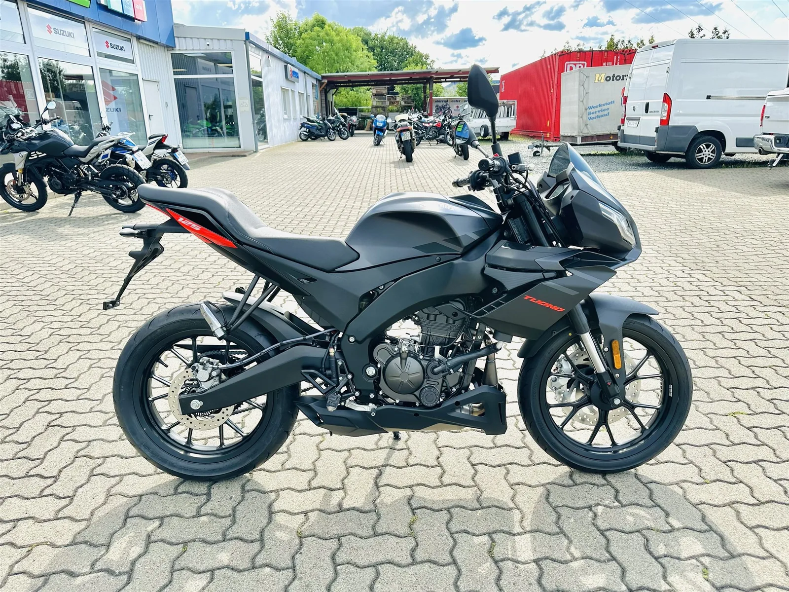 Aprilia Tuono 125 250€ Führerscheinzuschuss mögl.\*