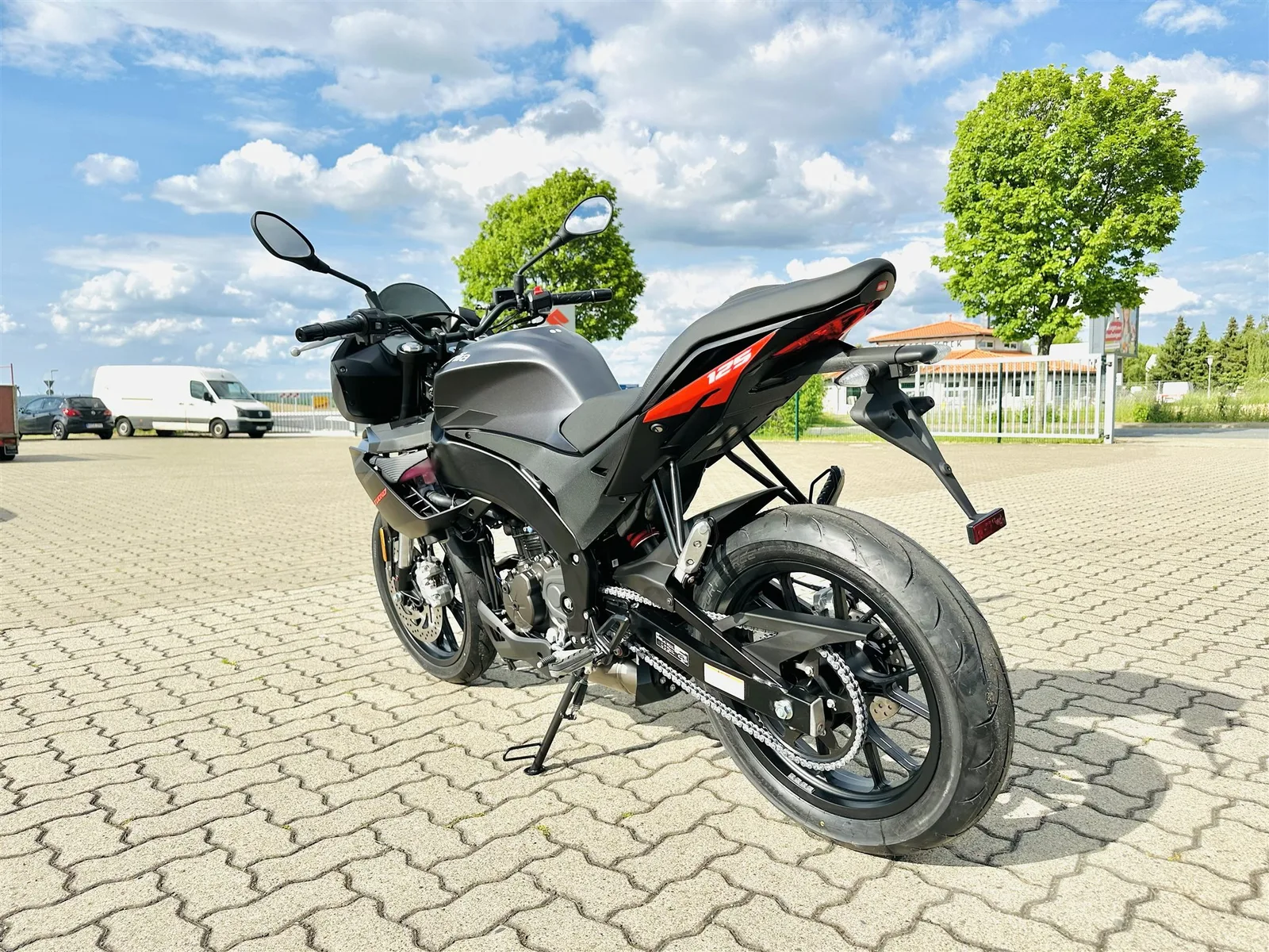 Aprilia Tuono 125 250€ Führerscheinzuschuss mögl.\*