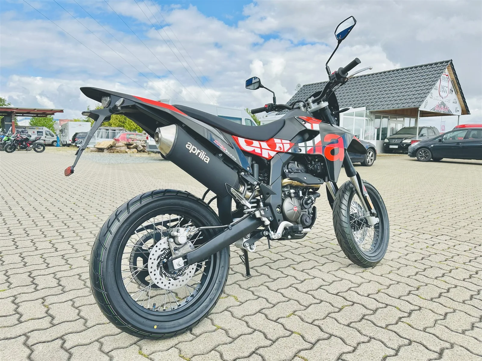 Aprilia SX 125 sofort verfügbar, Aktion mit Führerscheinbonus