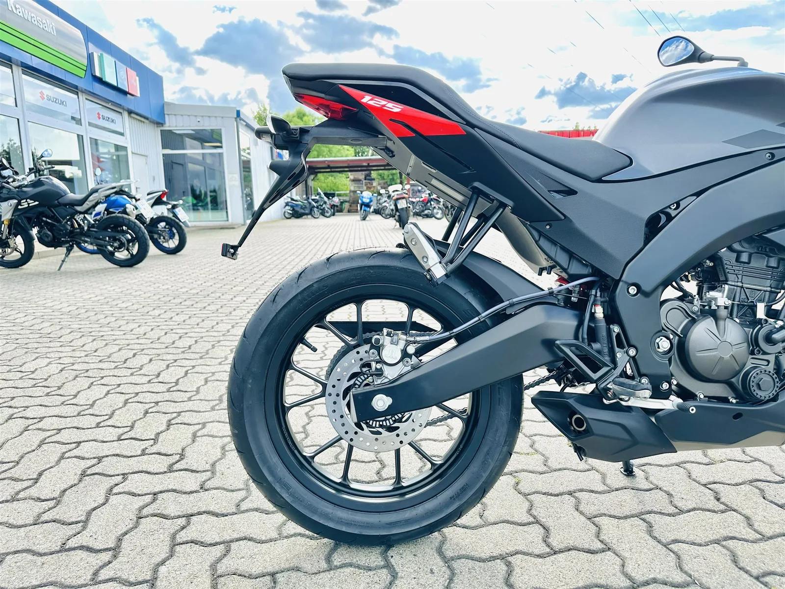 Aprilia Tuono 125 250€ Führerscheinzuschuss mögl.\*