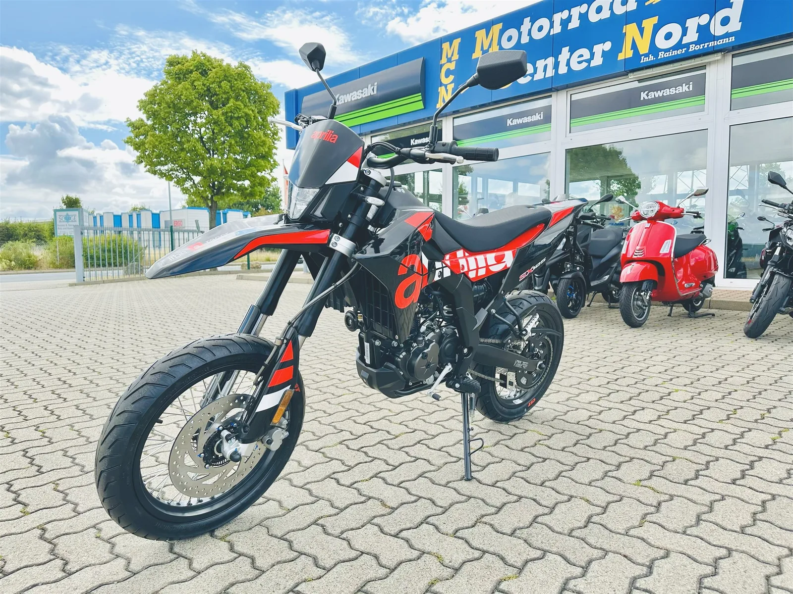 Aprilia SX 125 sofort verfügbar, Aktion mit Führerscheinbonus