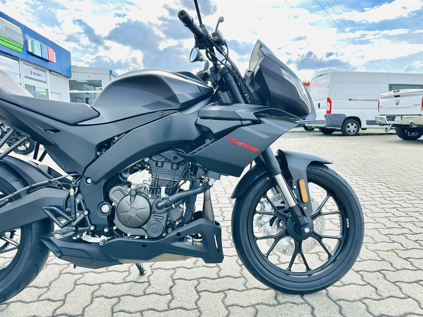 Aprilia Tuono 125 250€ Führerscheinzuschuss mögl.\*