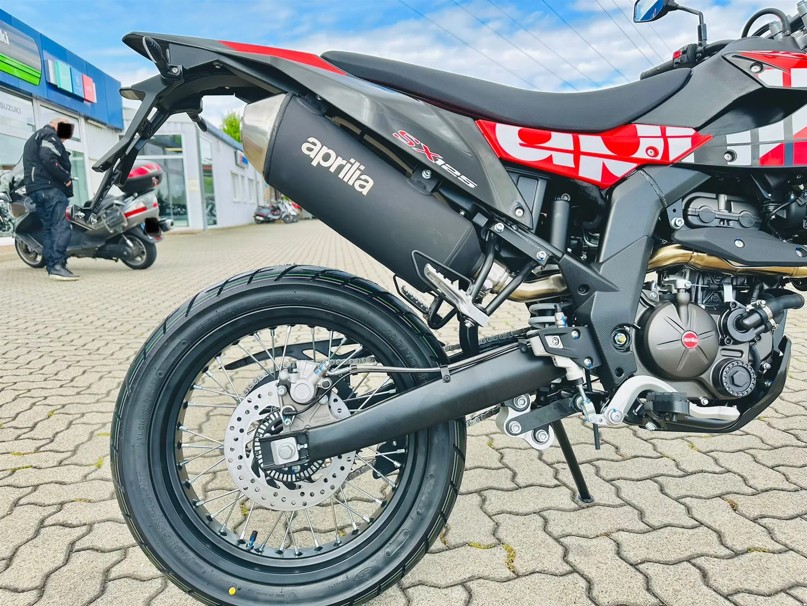 Aprilia SX 125 sofort verfügbar, Aktion mit Führerscheinbonus
