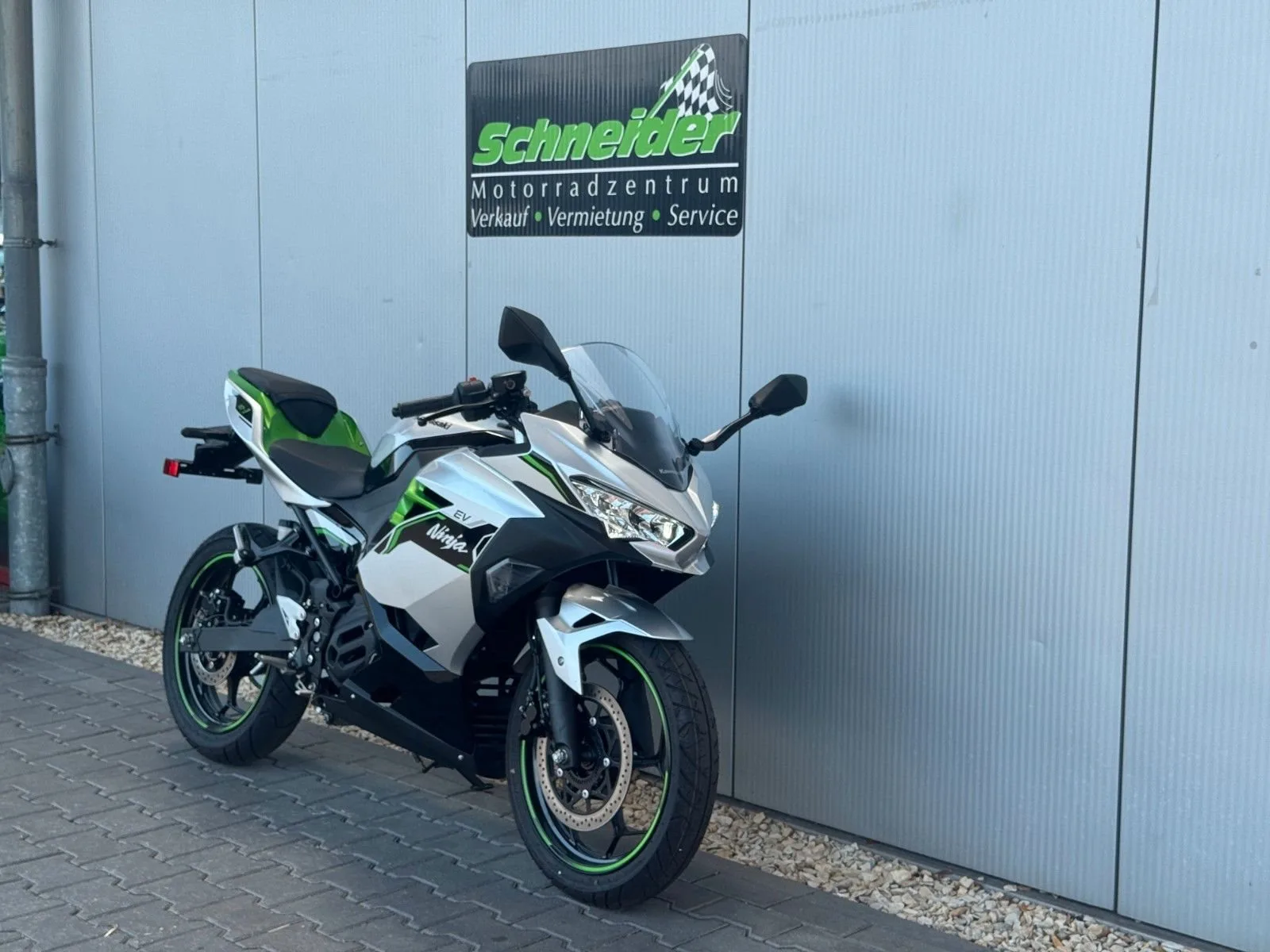 Kawasaki Ninja e-1