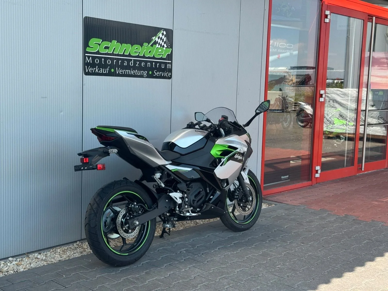 Kawasaki Ninja e-1