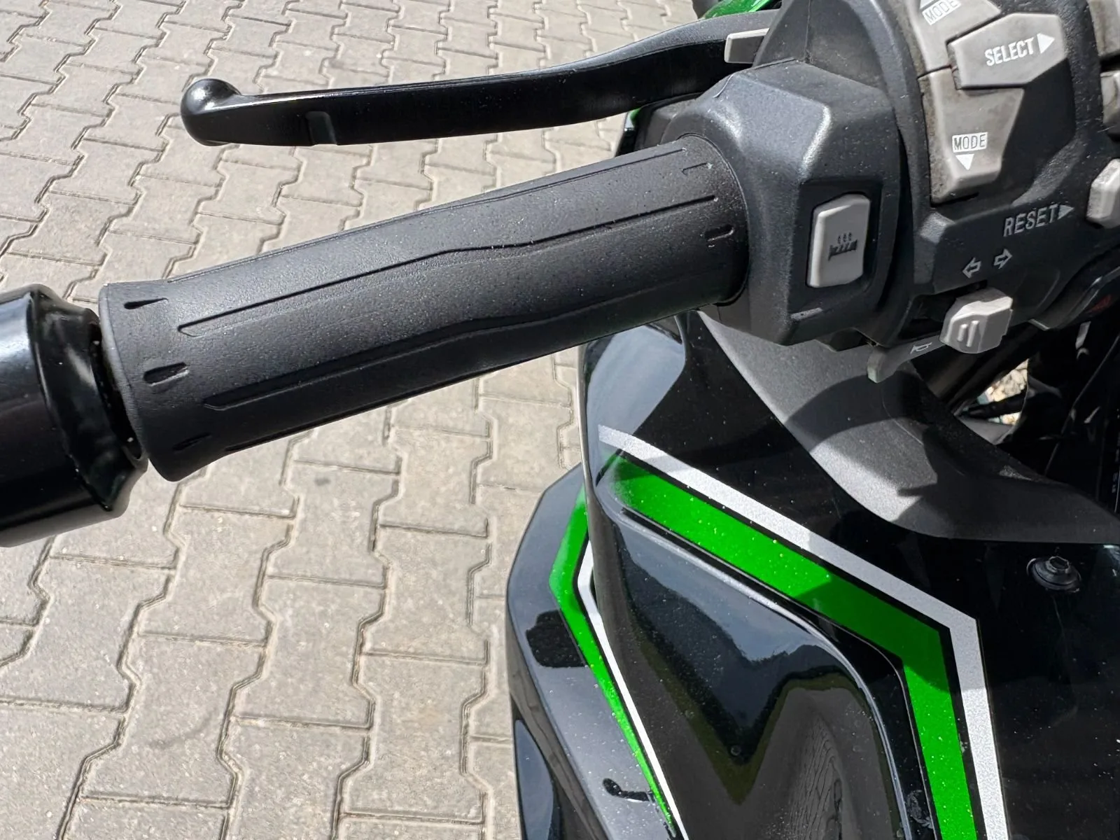 Kawasaki Ninja 1000SX