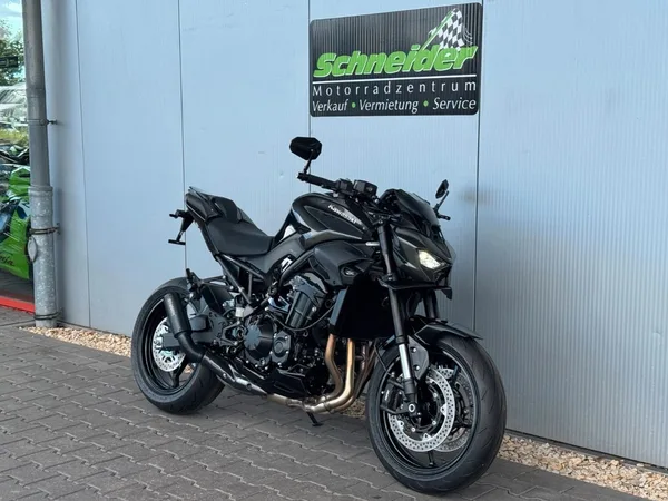 Kawasaki Z 900RS Black Edition