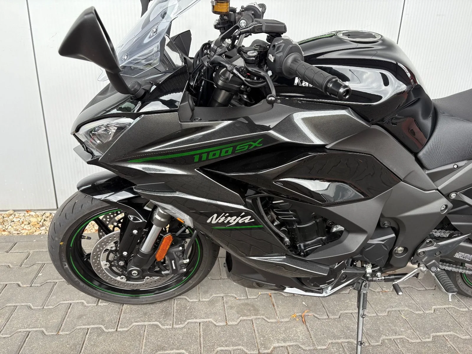 Kawasaki Ninja 1100SX