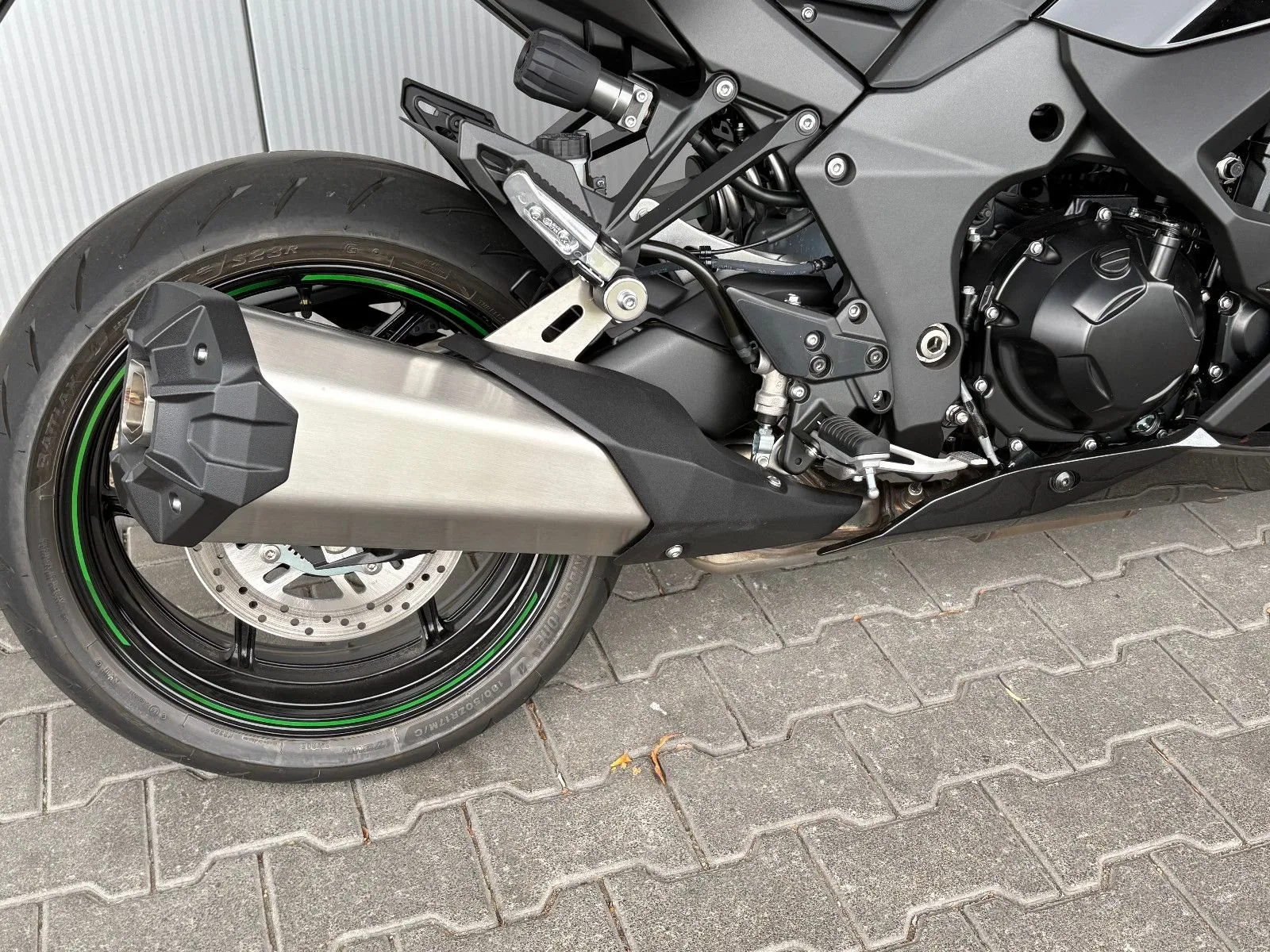 Kawasaki Ninja 1100SX