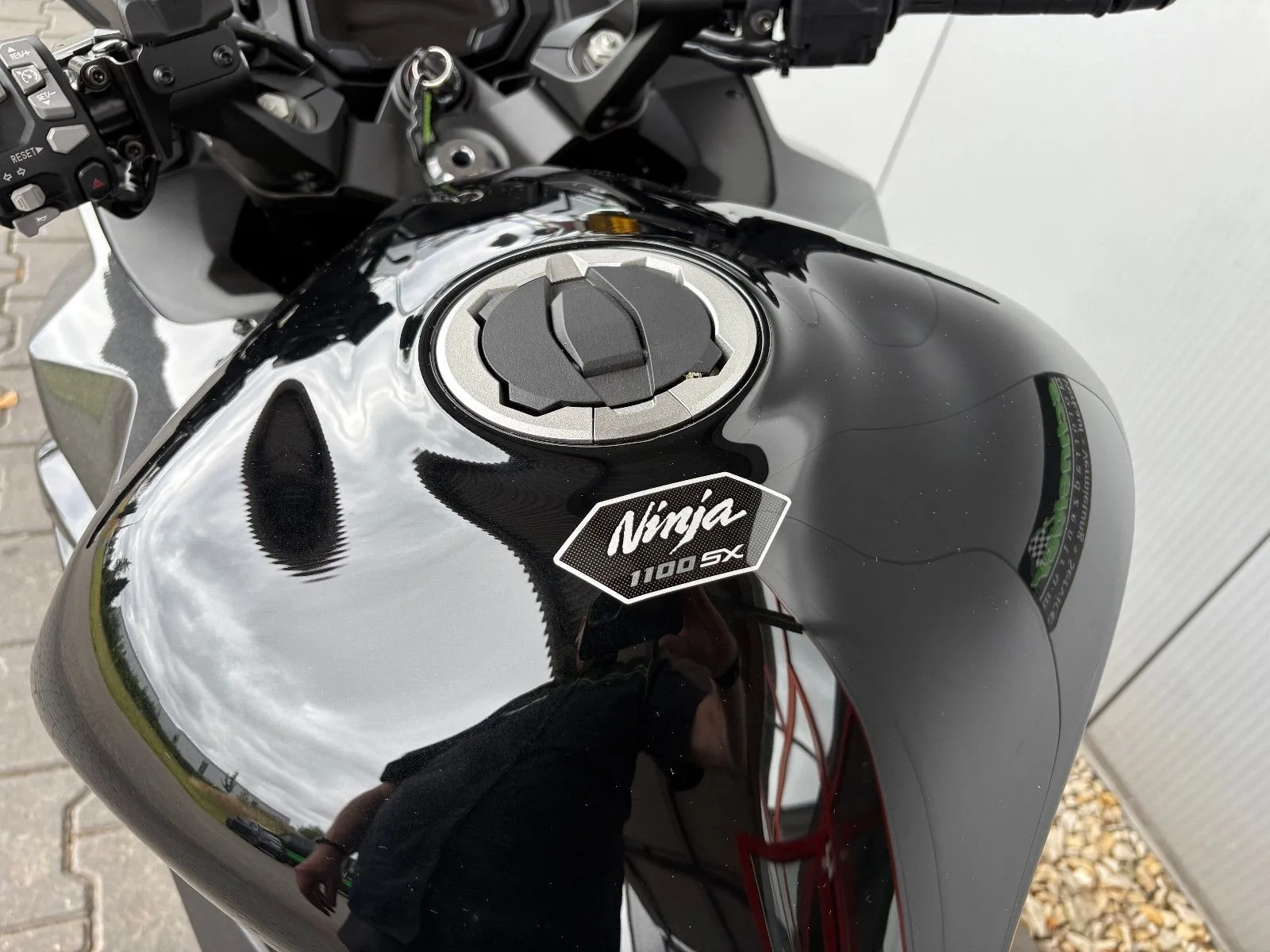 Kawasaki Ninja 1100SX