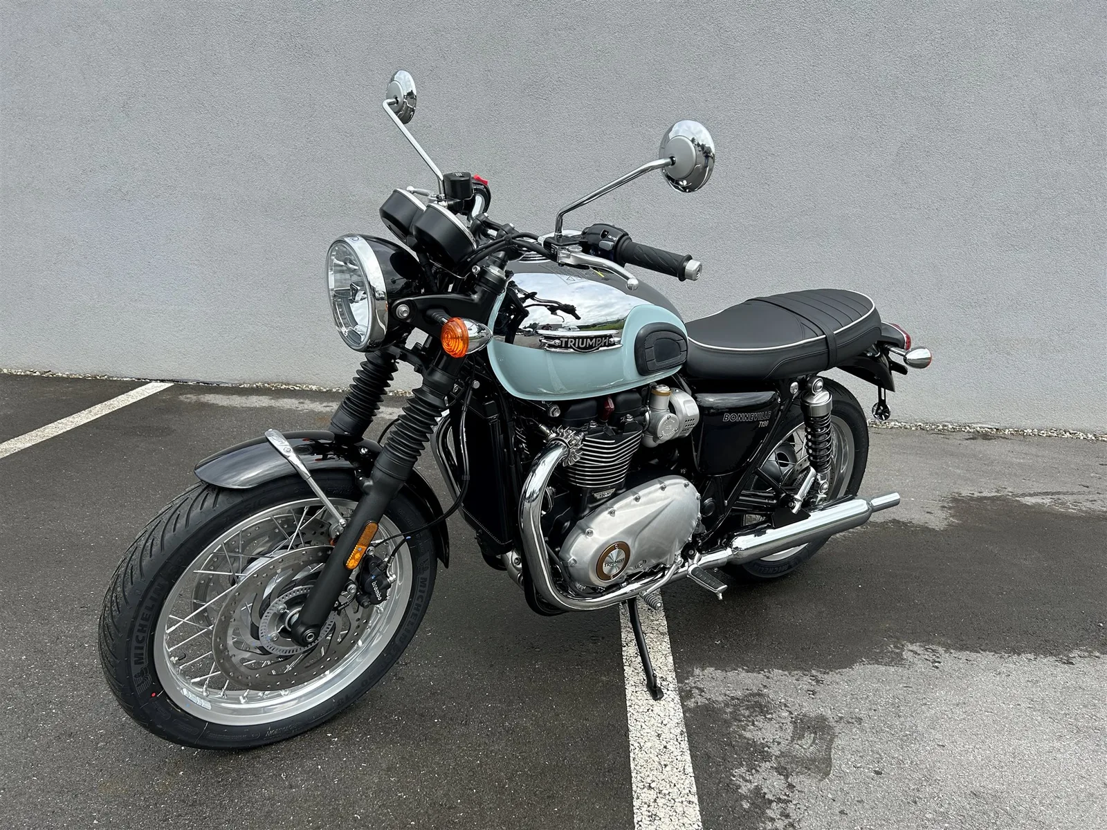 Triumph BONNEVILLE T120 CHROME EDITION