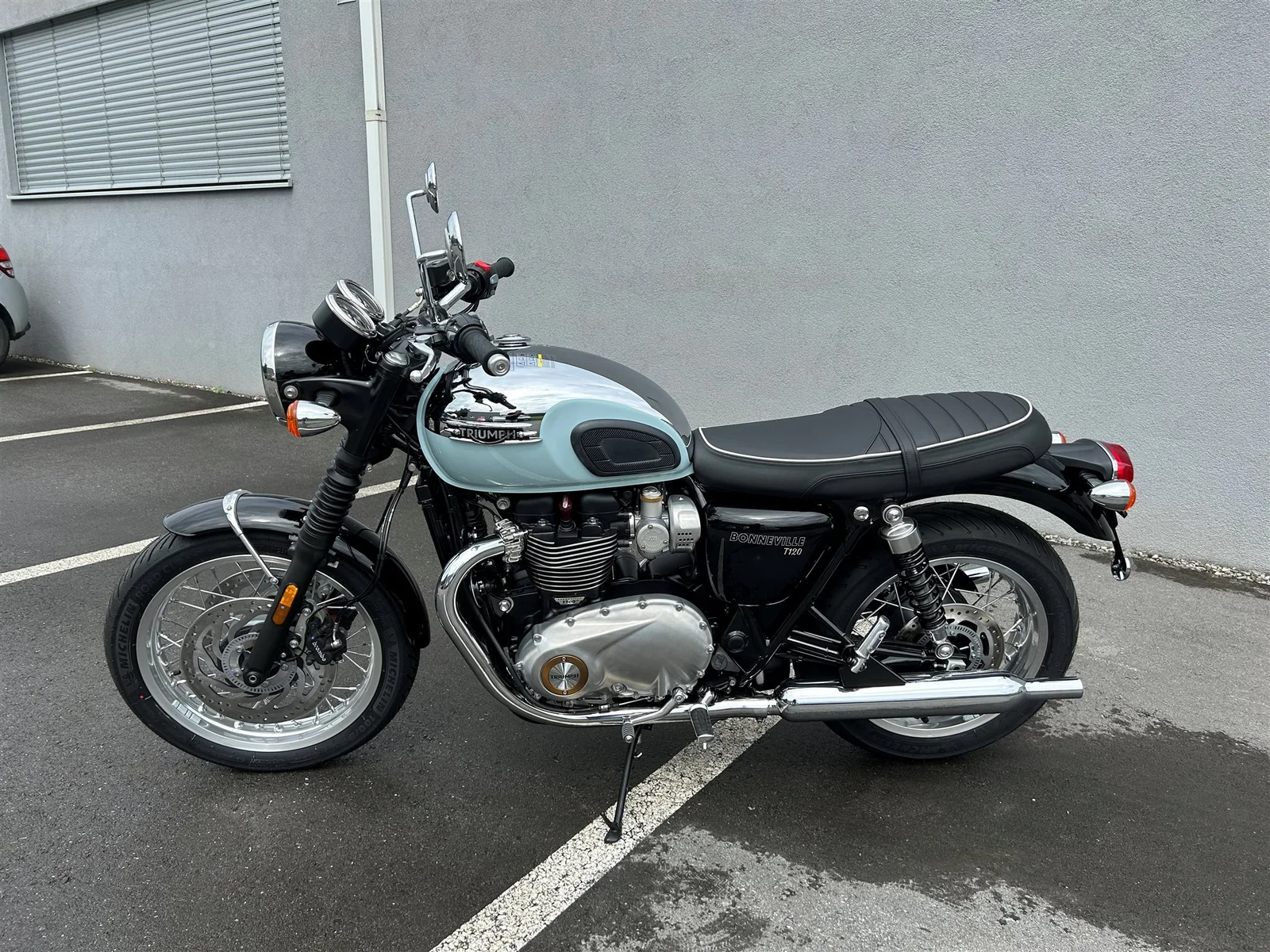 Triumph BONNEVILLE T120 CHROME EDITION