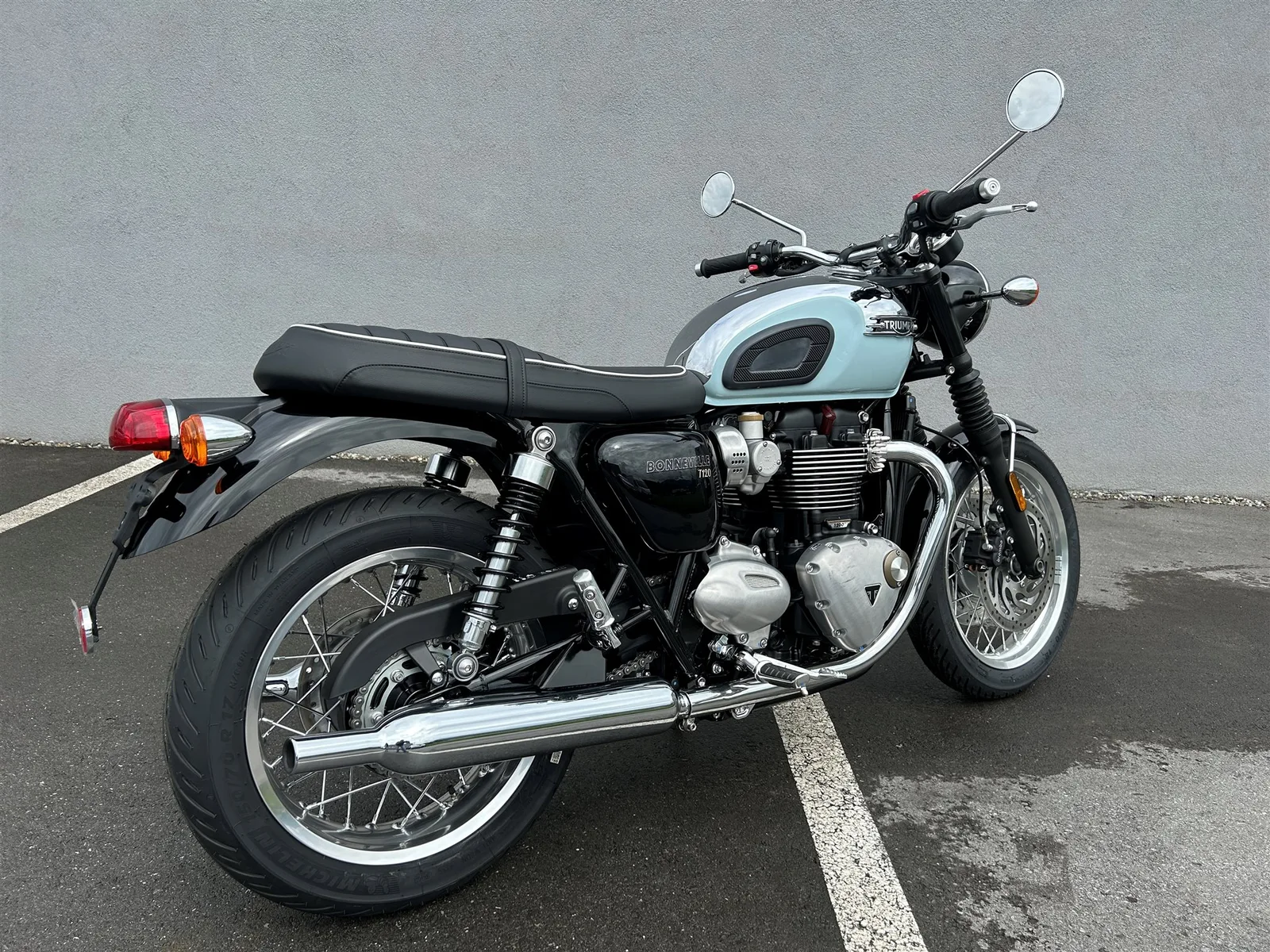 Triumph BONNEVILLE T120 CHROME EDITION