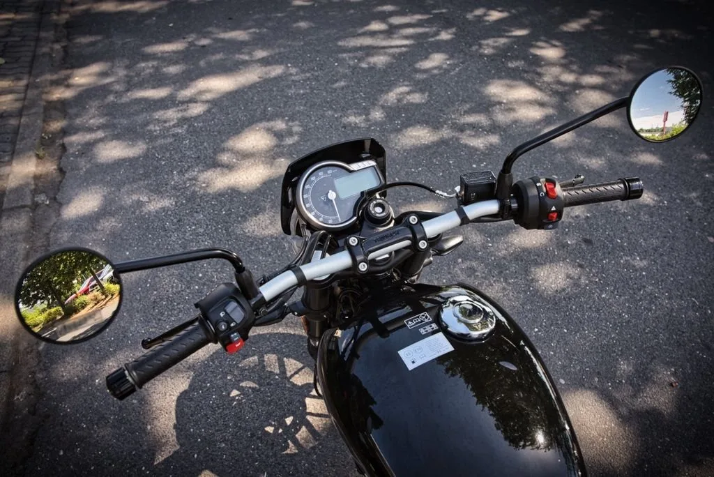 Triumph Tracker 400