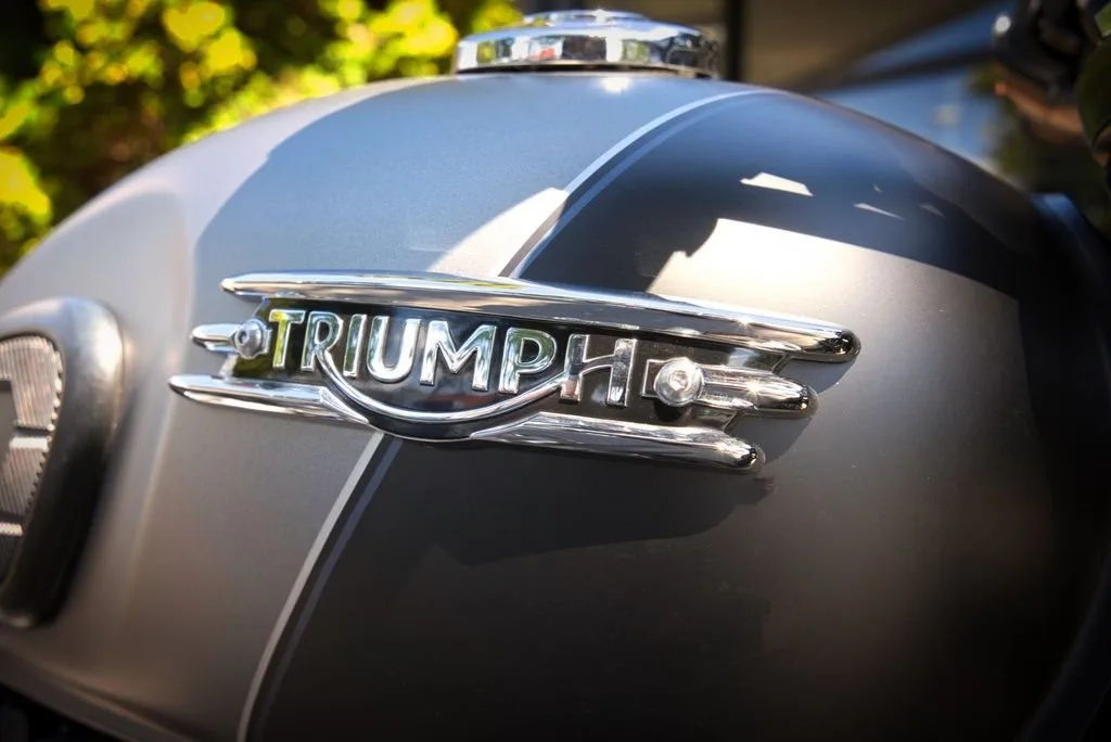 Triumph Bonneville T120 Black