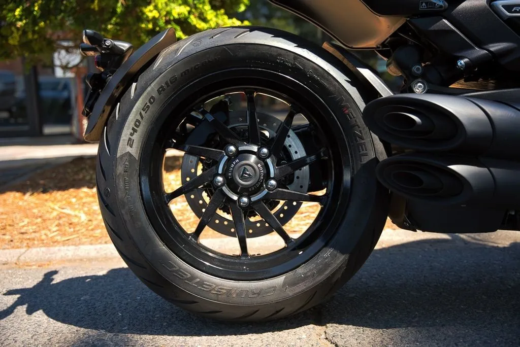 Triumph Rocket 3 Storm R