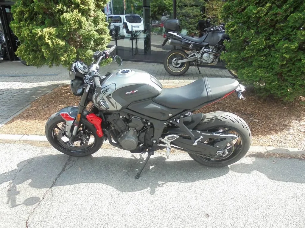 Triumph Trident 660