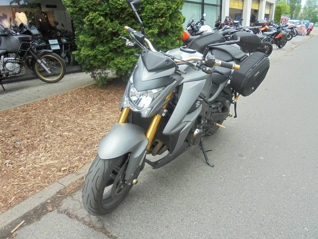 Suzuki GSX-S1000