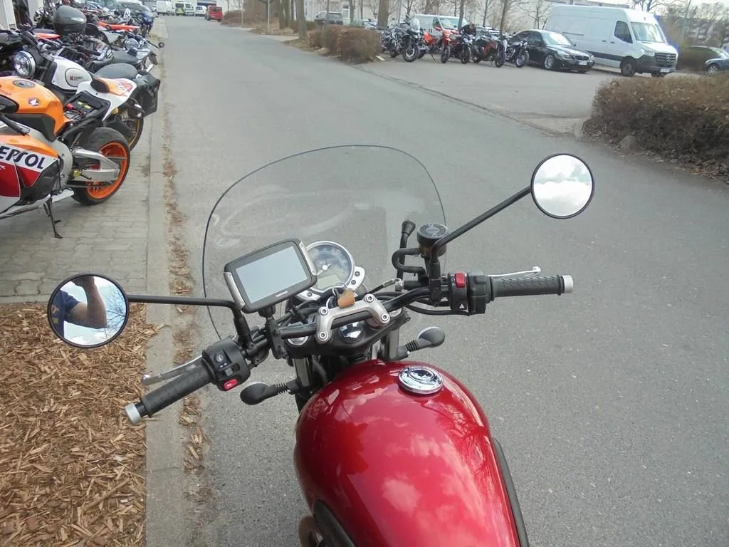 Triumph Street Twin