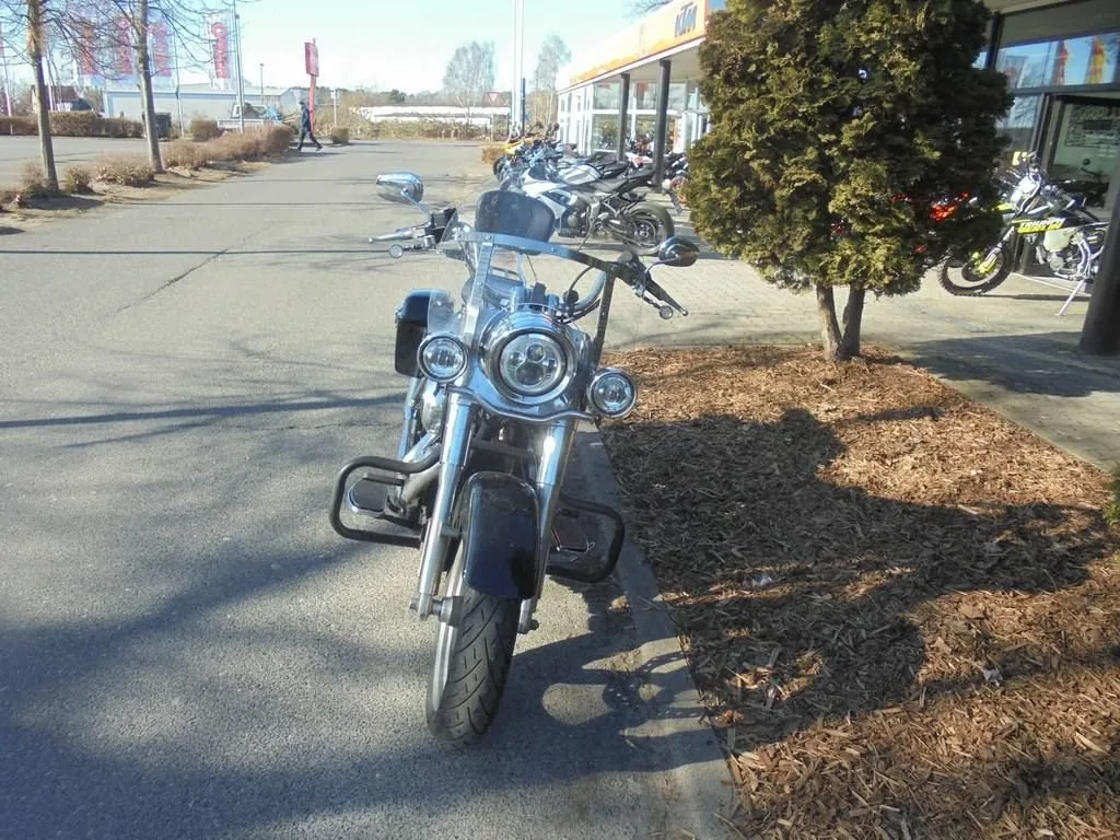 Harley-Davidson Dyna Switchback FLD