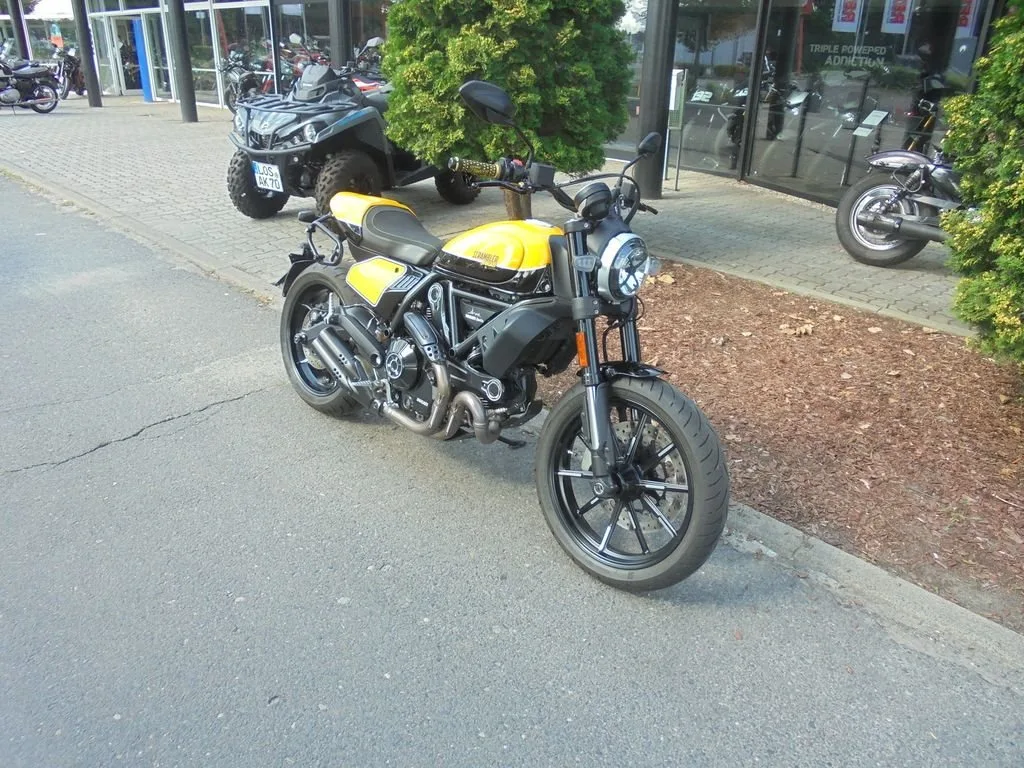 Ducati Scrambler Full Throttle
