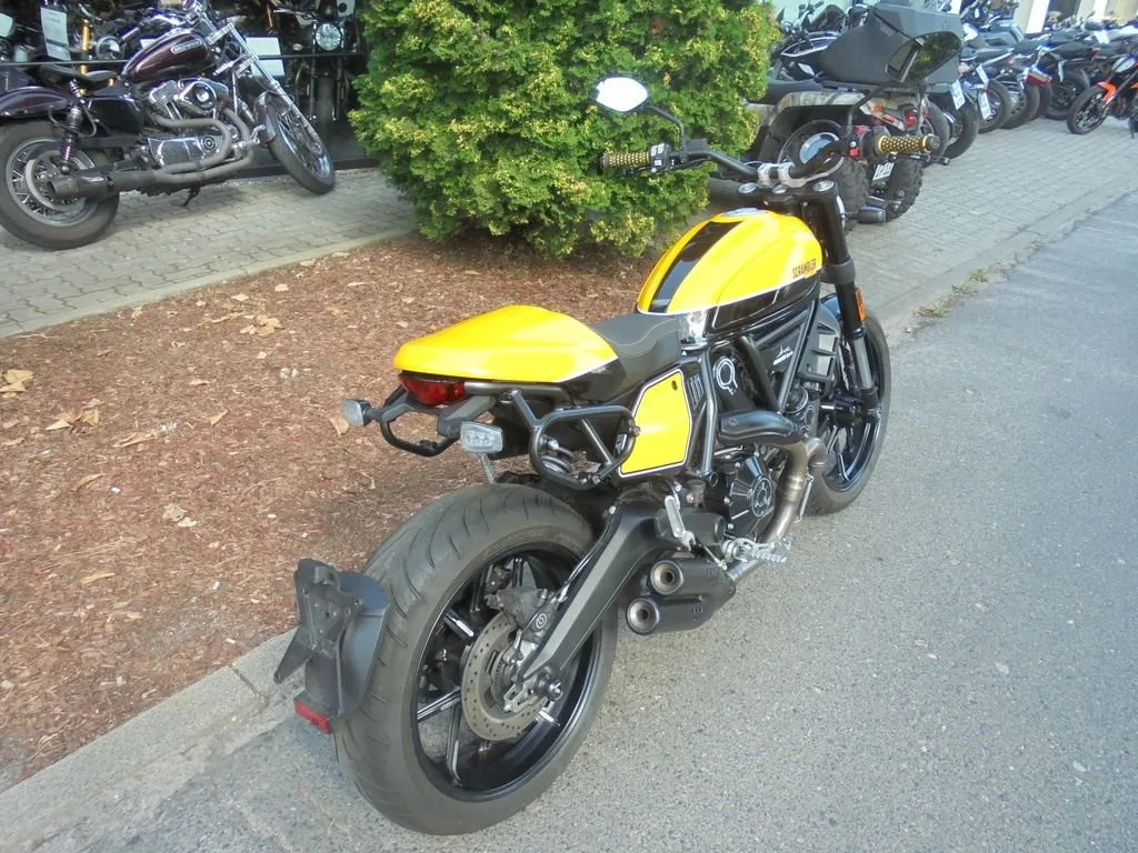 Ducati Scrambler Full Throttle