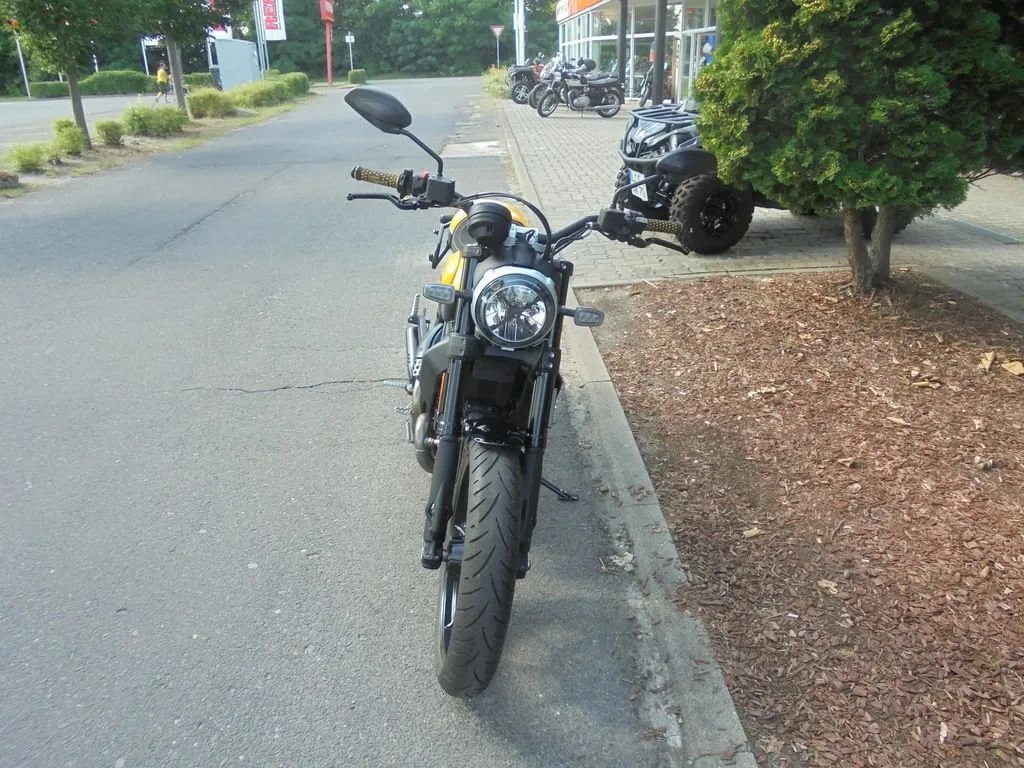 Ducati Scrambler Full Throttle