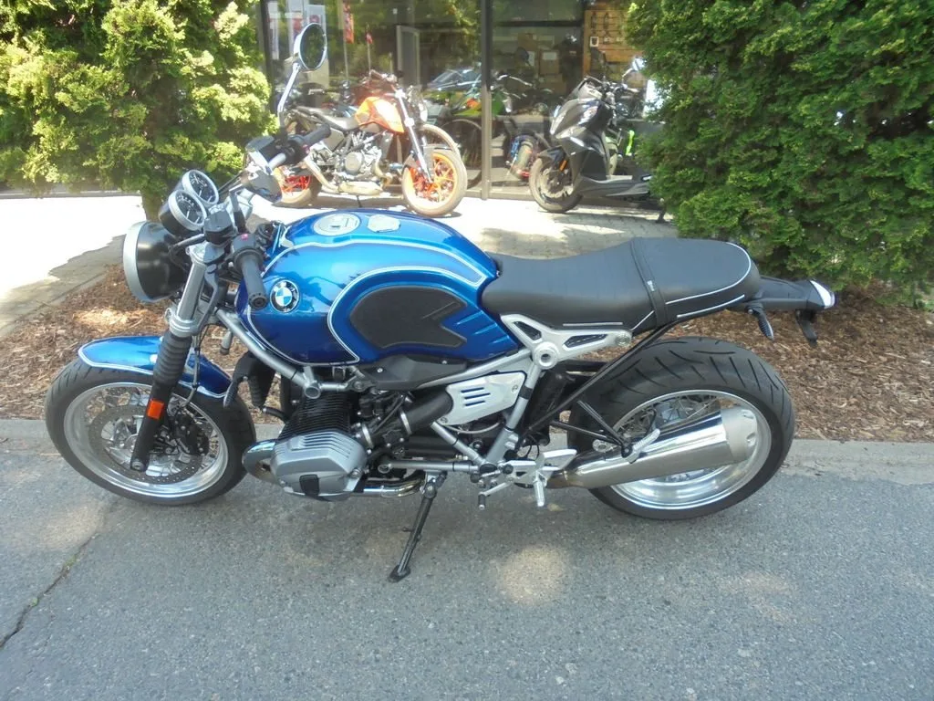 BMW R nineT