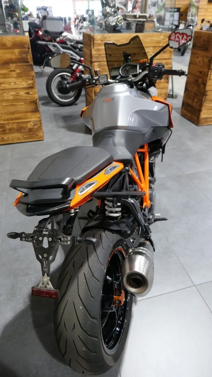 KTM 1290 Super Duke GT