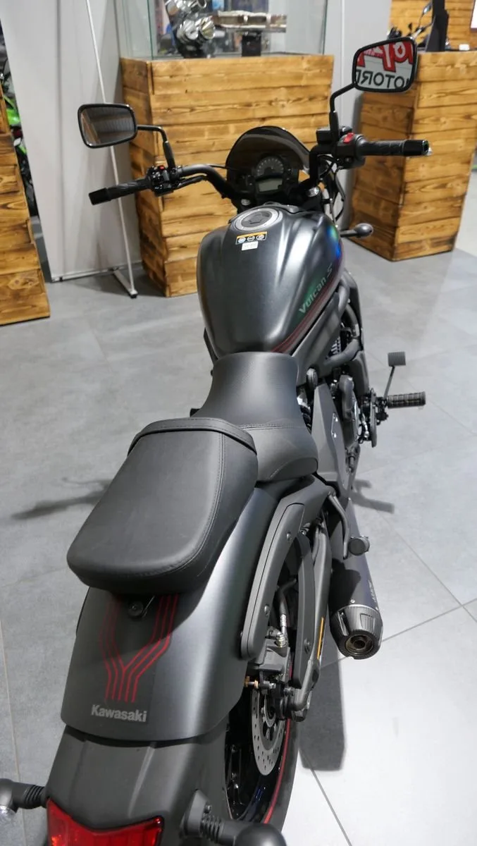 Kawasaki Vulcan S PERFORMANCE