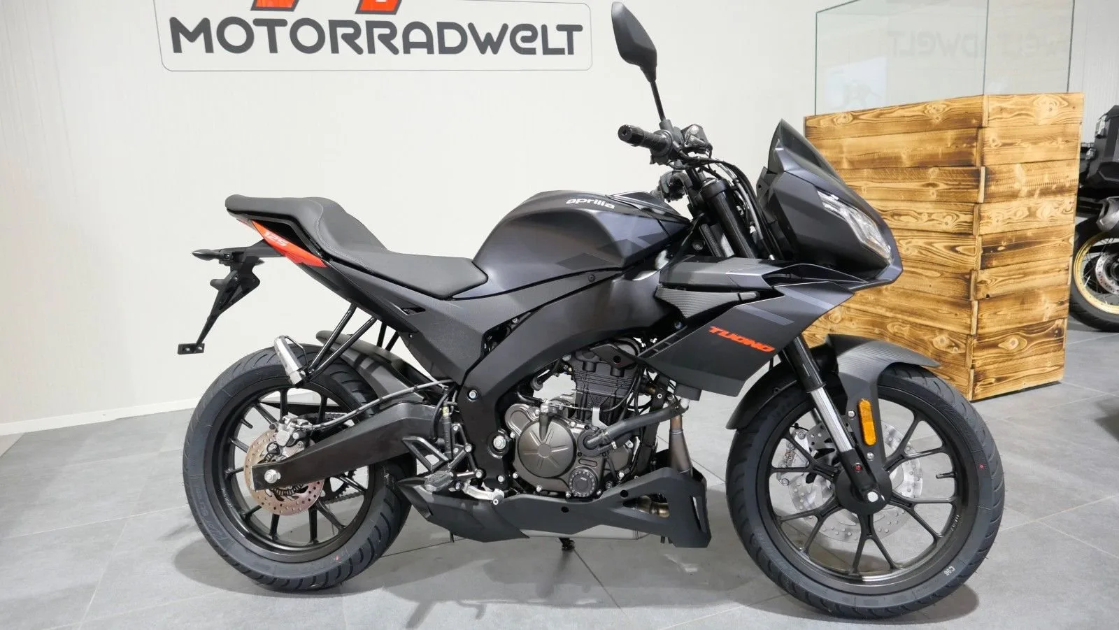 Aprilia Tuono 125