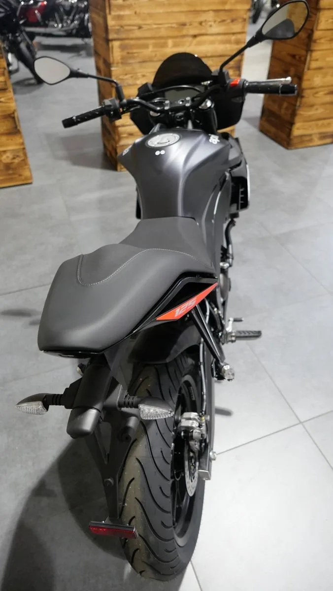 Aprilia Tuono 125