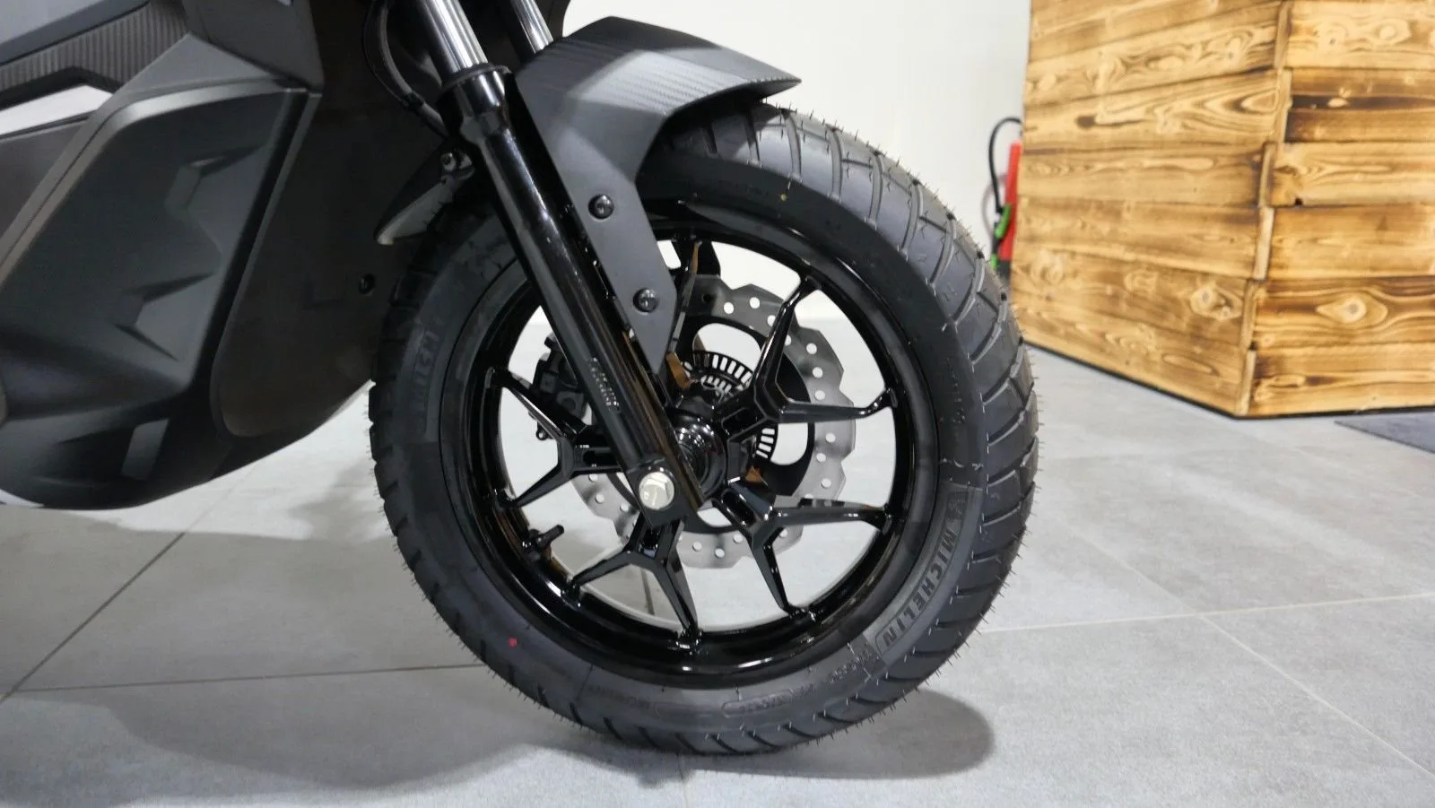 Aprilia SR GT 125 E5+