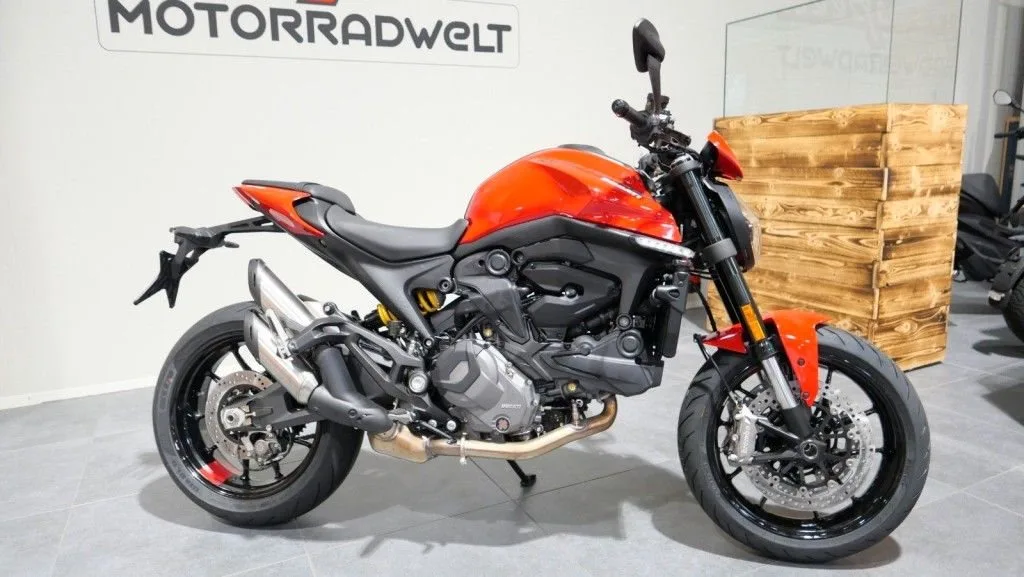 Ducati Monster +