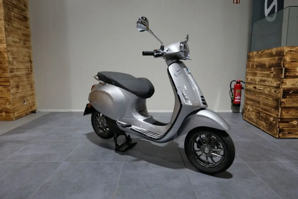 Vespa Elettrica 70 km/h Variante