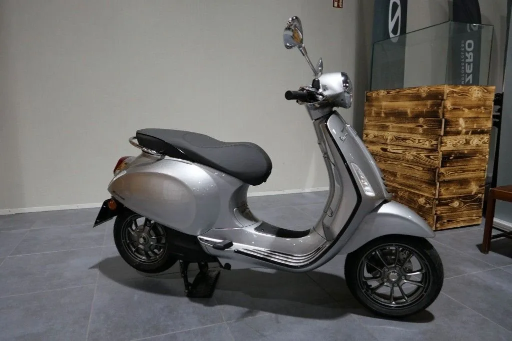 Vespa Elettrica 70 km/h Variante