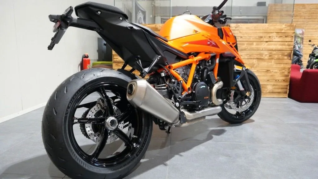 KTM 1390 Super Duke R EVO