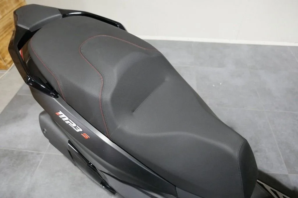 Piaggio MP3 400 Sport
