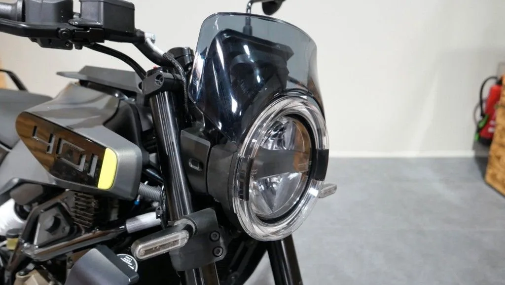 Husqvarna Svartpilen 401