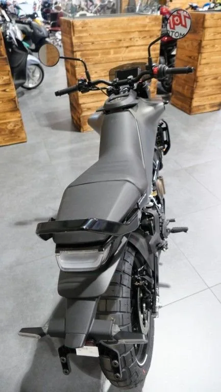 Husqvarna Svartpilen 401