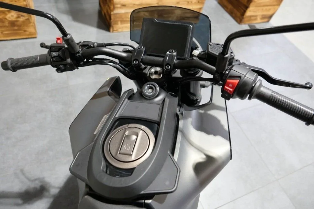 Husqvarna Svartpilen 125