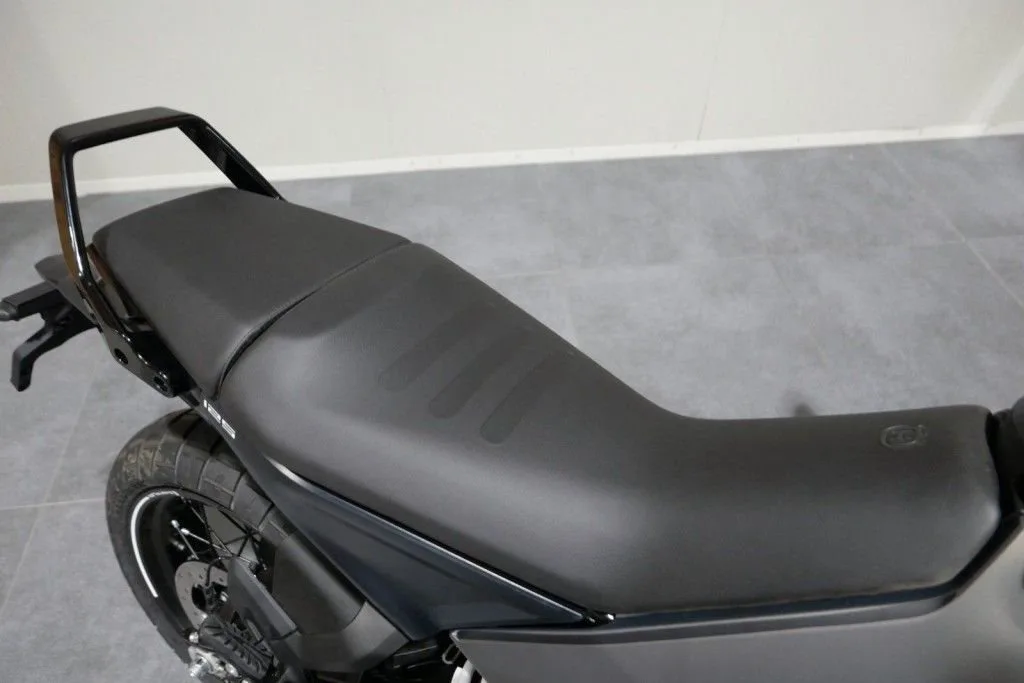 Husqvarna Svartpilen 125