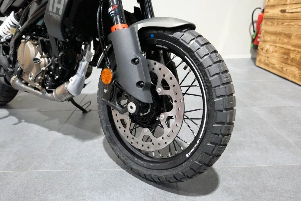 Husqvarna Svartpilen 125