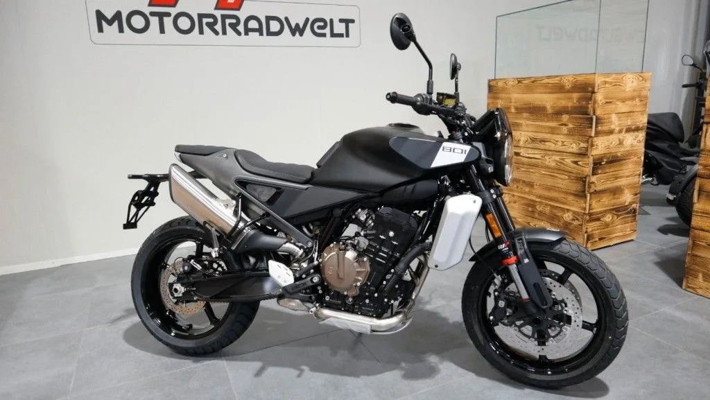 Husqvarna Svartpilen 801