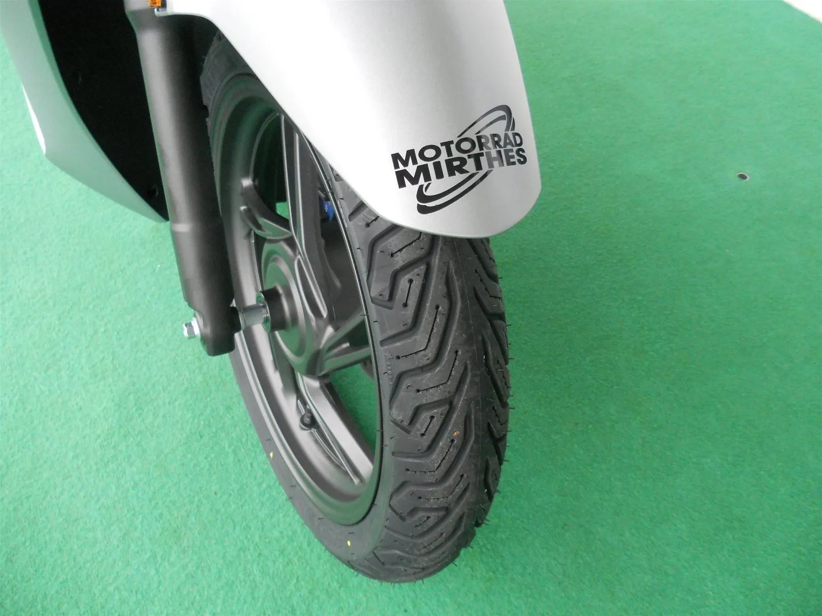 Honda SH150i Matt Lucent Silver