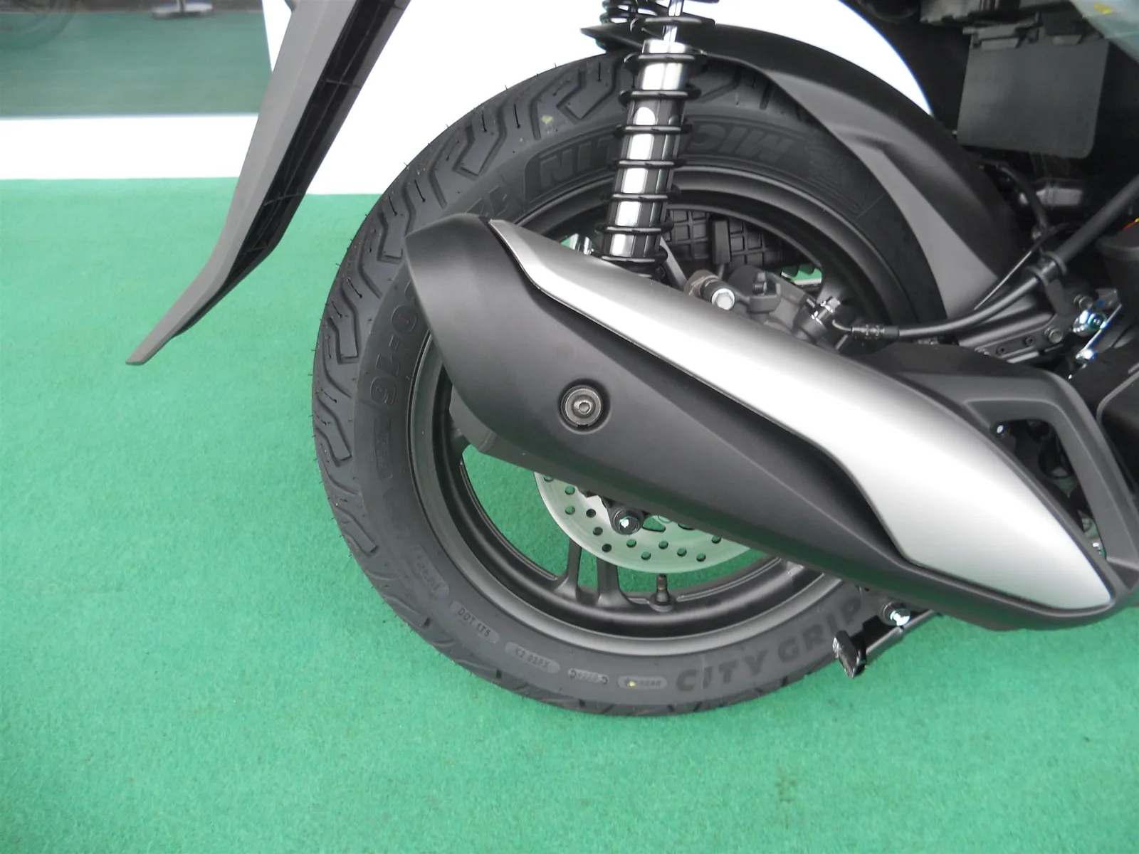 Honda SH150i Matt Lucent Silver