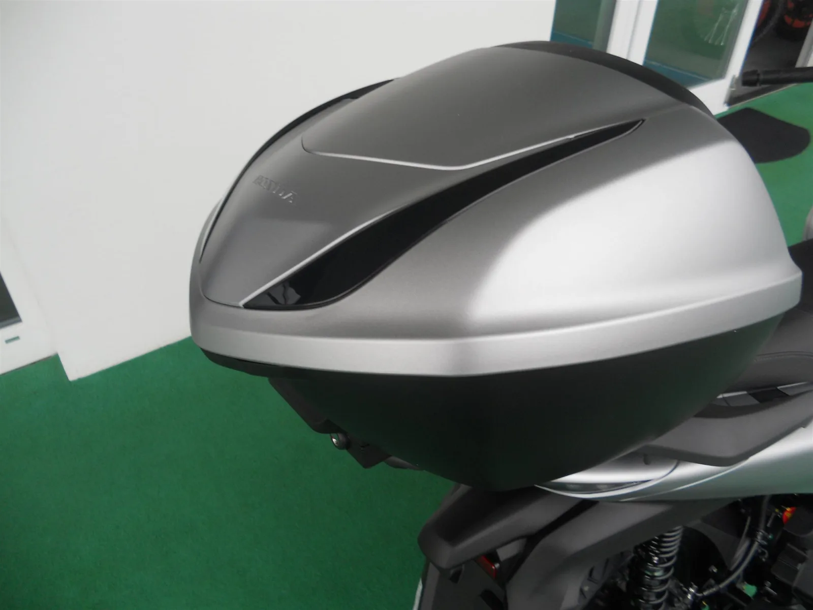 Honda SH150i Matt Lucent Silver