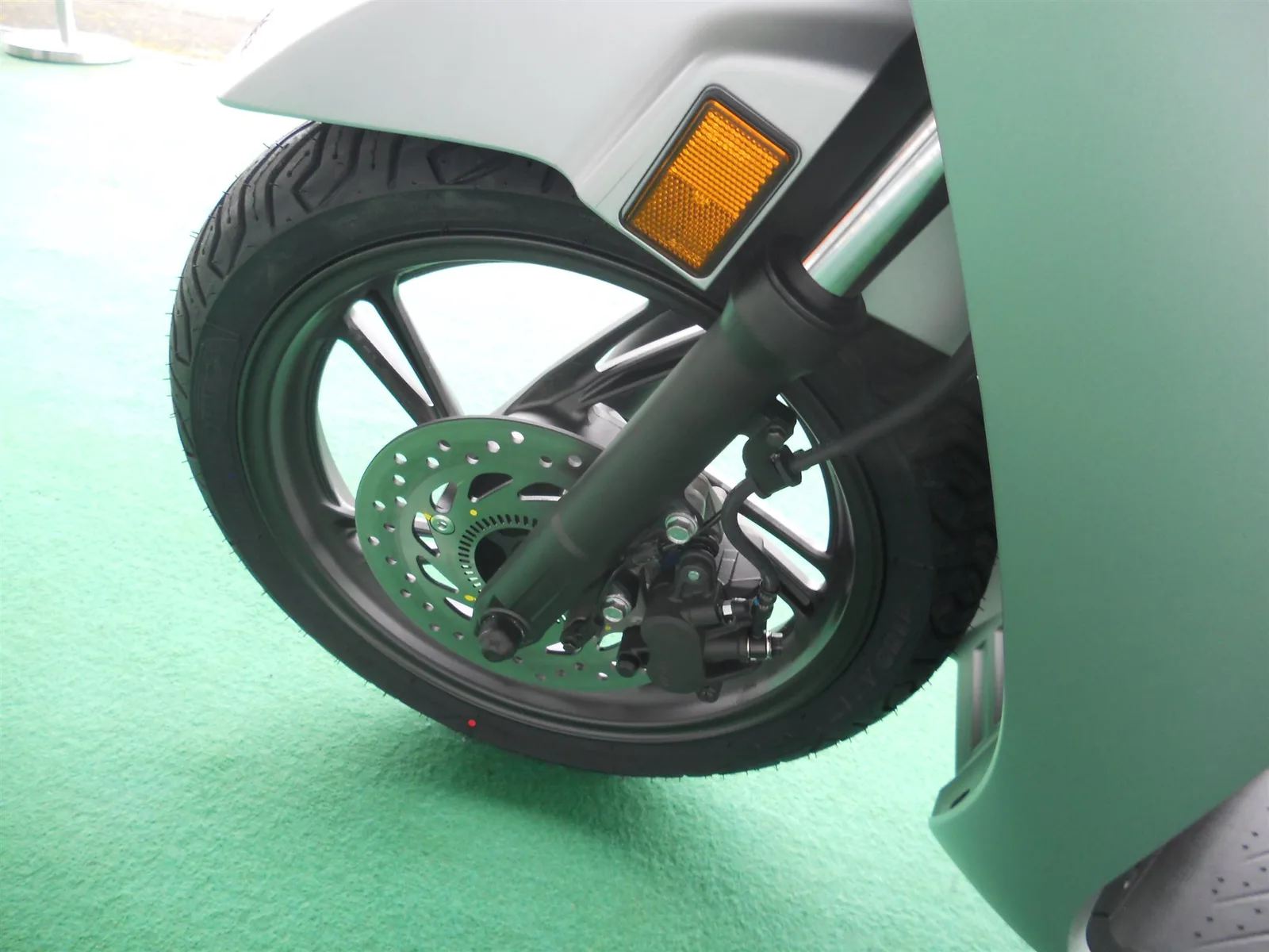 Honda SH150i Matt Lucent Silver
