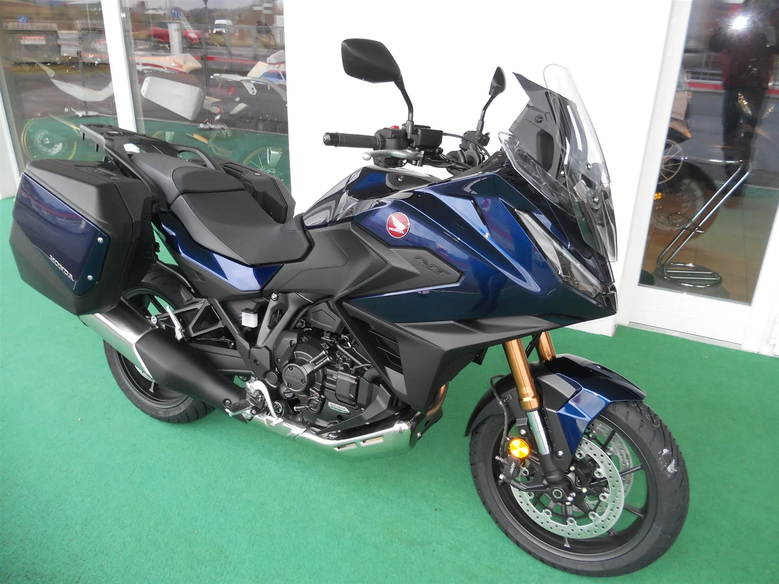 Honda NT1100 DCT Electronic Suspension GRAU+BLAU