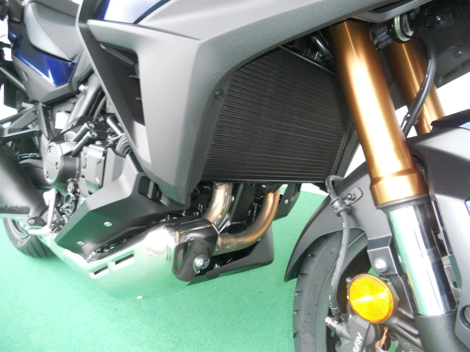 Honda NT1100 DCT Electronic Suspension GRAU+BLAU